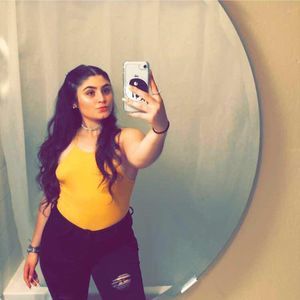 Meet your Posher, Anecia